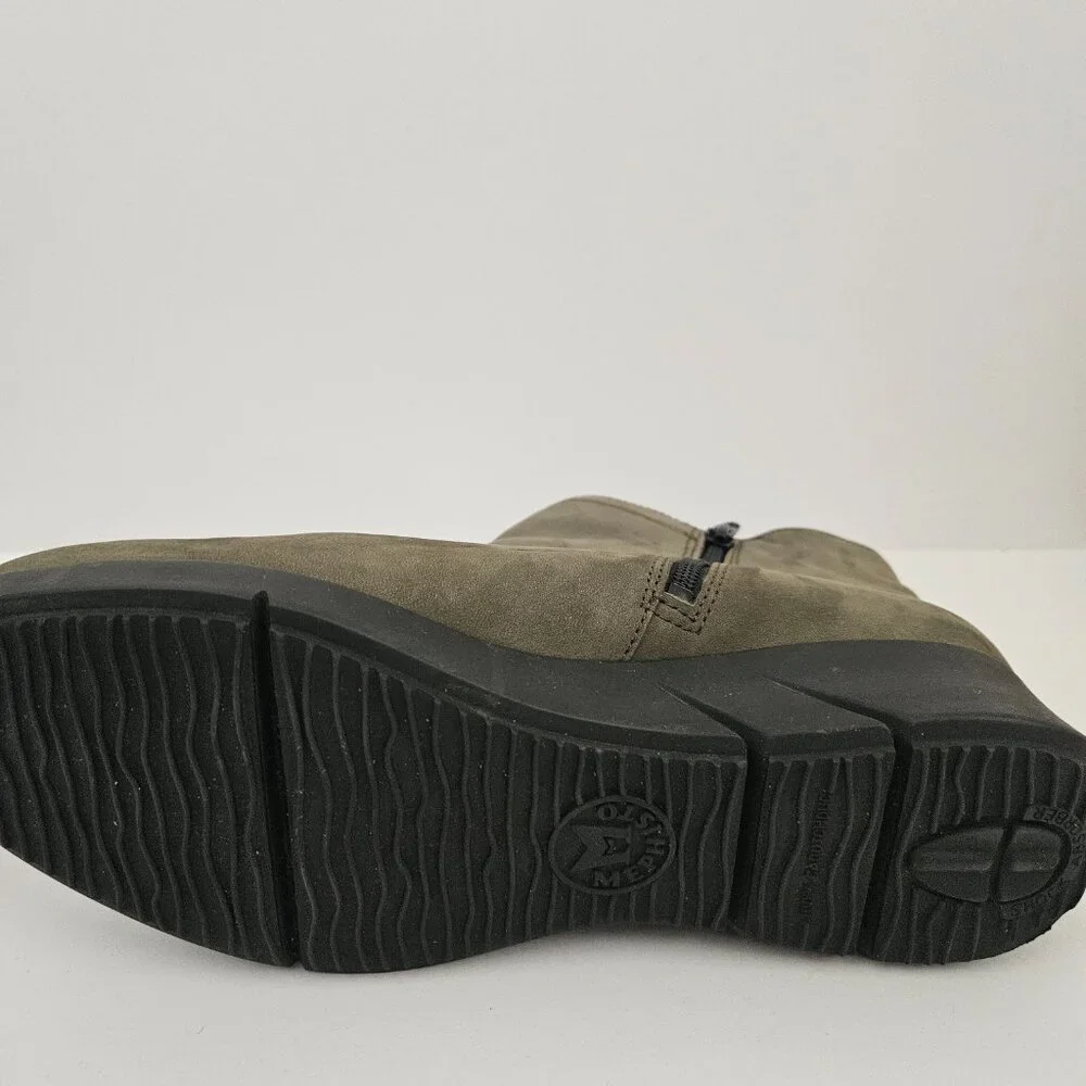 Mephisto Women's Margaux Boot in Muted Green Gray Suede Size 6
